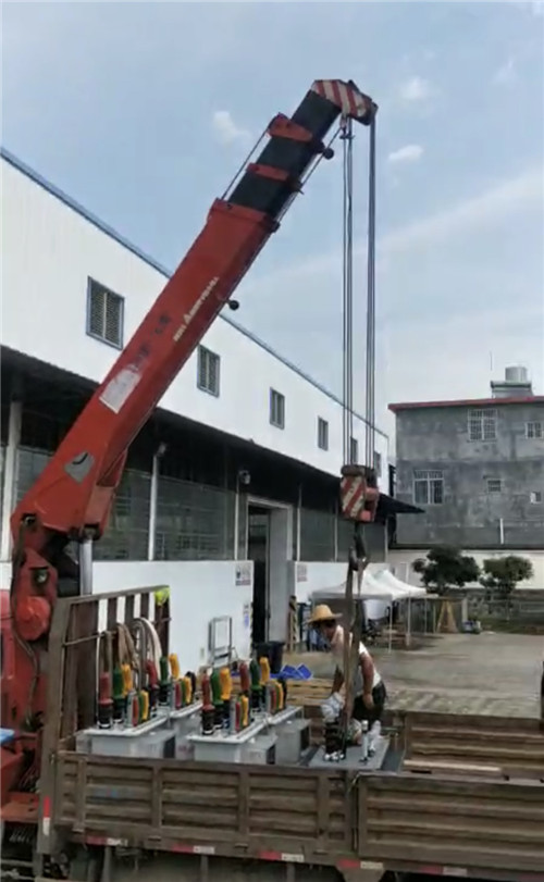 西宁市起重机吊钩的作业速度